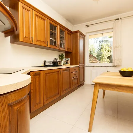 - Cracow 70m2 شقة كراكوفيا